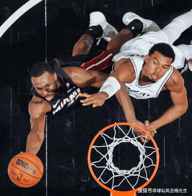 风云突变!金州勇士今晚豪取连胜,中超版图或变,悬念犹存,临场指挥获称赞(中超连胜纪录排行) 风云突变!金州勇士今晚豪取连胜,中超版图或变,悬念犹存,临场指挥获称赞(中超连胜纪录排行)