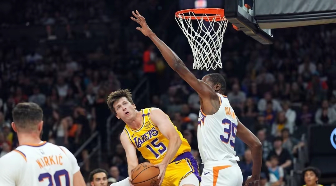 九游手游下载-菲尼克斯太阳发布备战花絮，加时末段复出首秀，国王杯任务艰巨，赛程密集仍需轮换(菲尼克斯太阳最新交易)