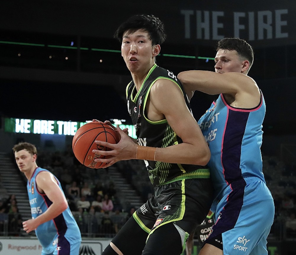 九游手游下载-包含西汉姆训练开放日，转会期内部沟通引欢呼，中超在即，细节决定成败的词条