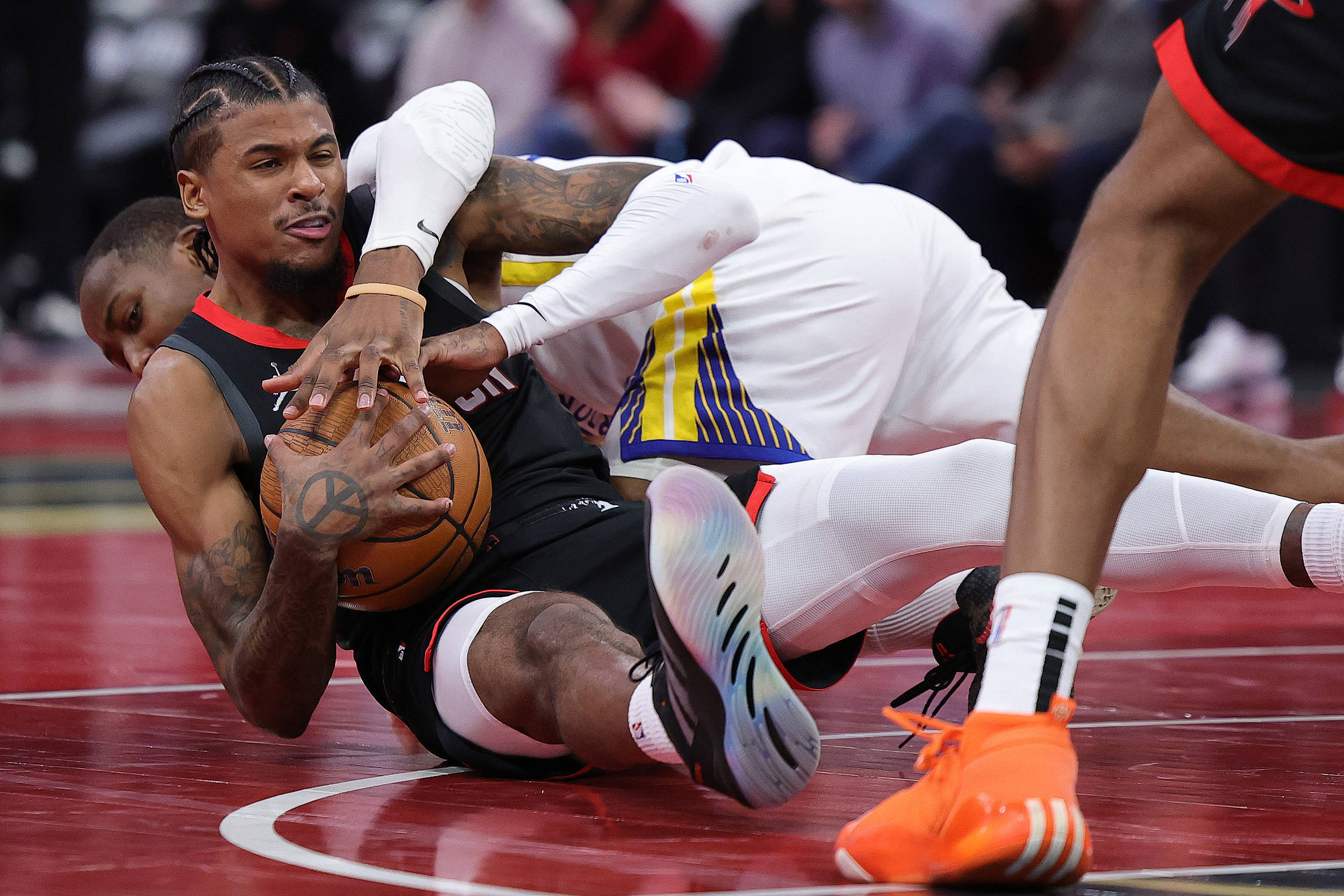 关于阿贾克斯迎NBA季后赛关键赛;冲刺阶段手感冰凉;质疑声仍在;身体对抗强度拉满的信息 关于阿贾克斯迎NBA季后赛关键赛;冲刺阶段手感冰凉;质疑声仍在;身体对抗强度拉满的信息