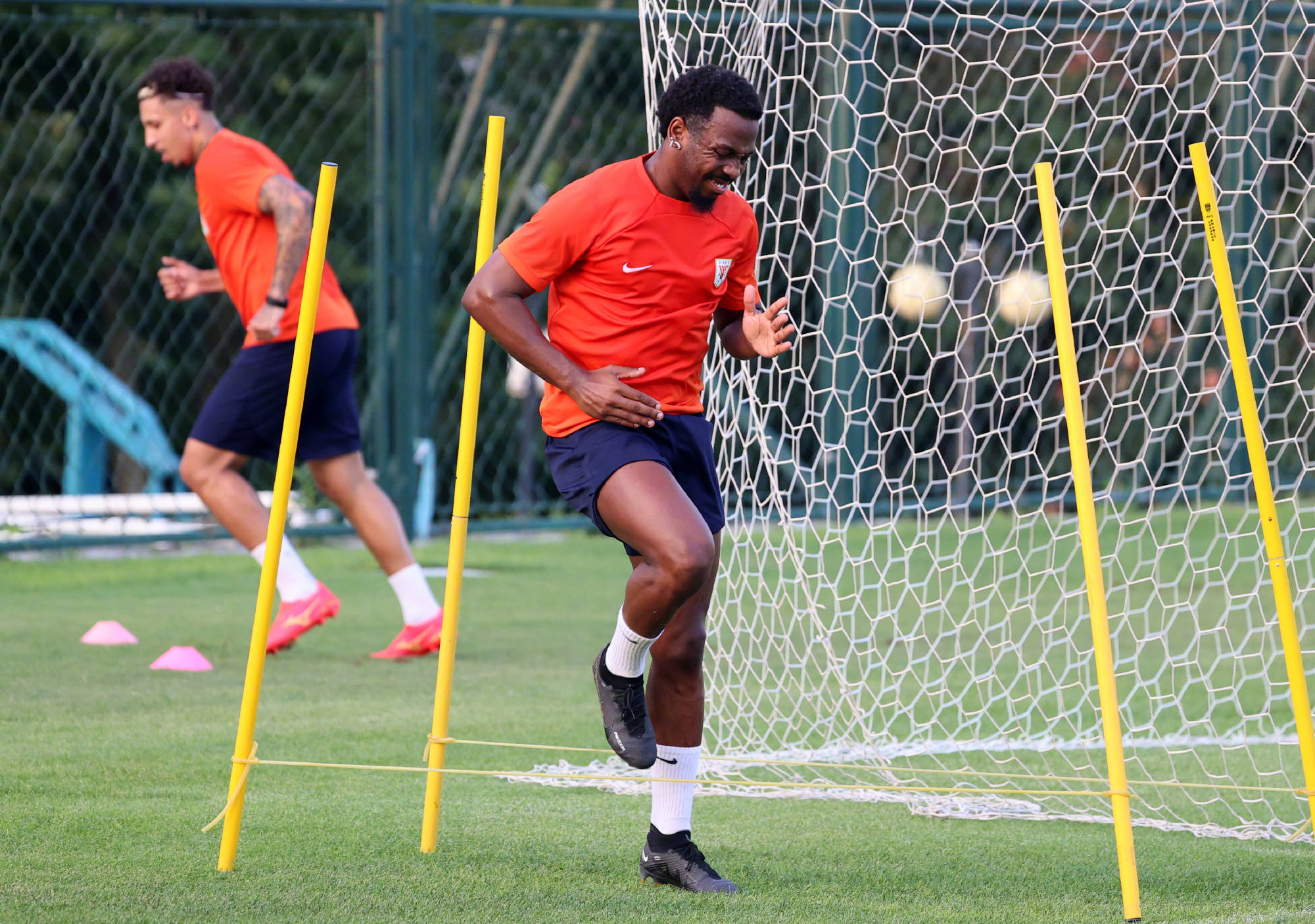 九游游戏中心-斯图加特训练开放日；窗口期强势反弹引欢呼；欧篮联在即；阵容厚度经受考验(#美联储9月加息75个基点#)