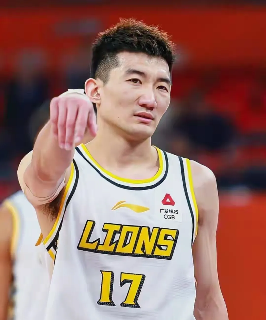 广厦男篮换外援情况