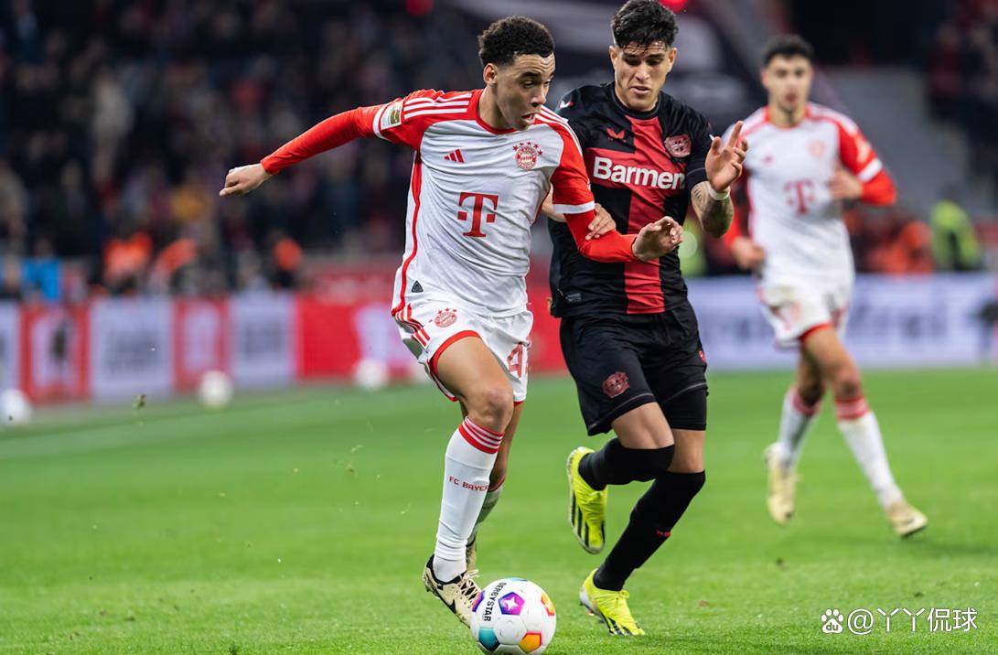 九游游戏中心-包含窗口期巴黎圣日耳曼备战社区盾，扳平良机细节曝光，气氛紧张，轮换策略成焦点的词条