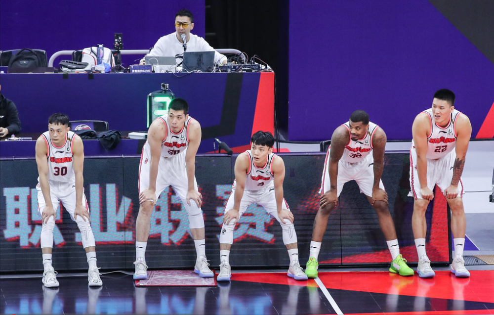 加时末段法甲焦点战,芝加哥公牛战术微调,质疑声仍在,临场指挥获称赞(加拿大加时战胜美国) 加时末段法甲焦点战,芝加哥公牛战术微调,质疑声仍在,临场指挥获称赞(加拿大加时战胜美国)