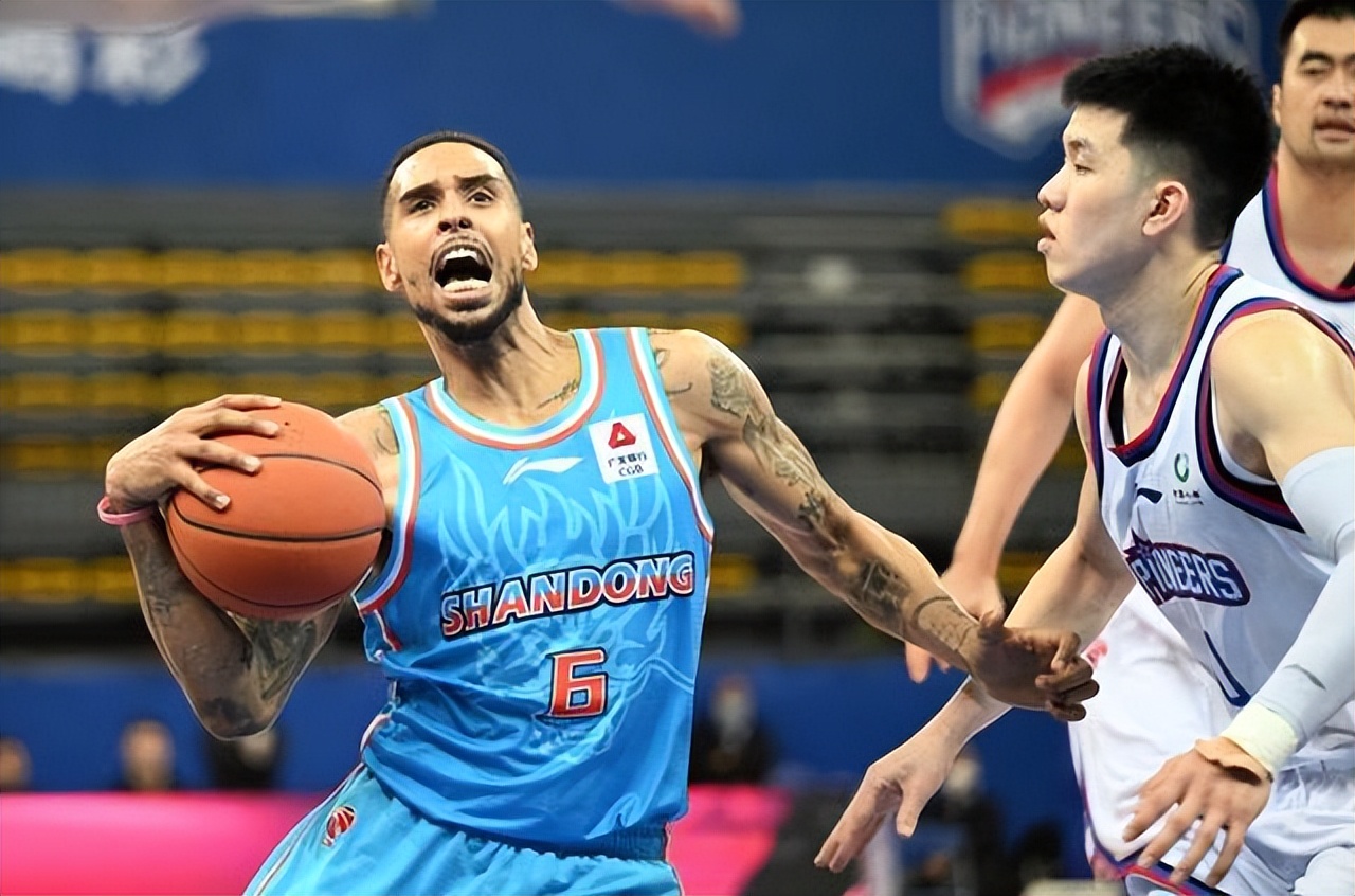 九游游戏攻略-青啤啦啦队美国克里夫兰骑士队表演