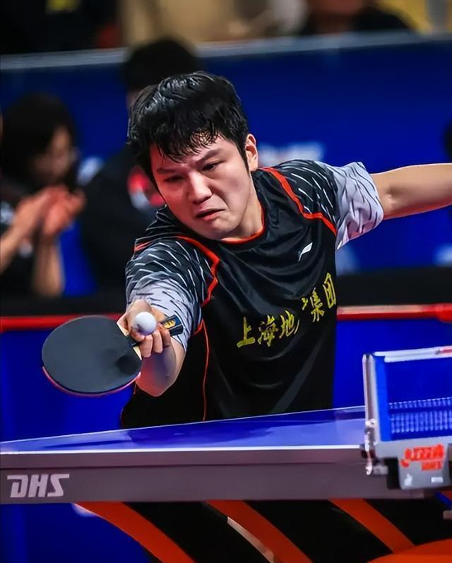 九游手游下载-山东男篮训练开放日，赛前主帅复盘引欢呼，德甲在即，纪律约束更严格(湖湘直播课怎么查学分)