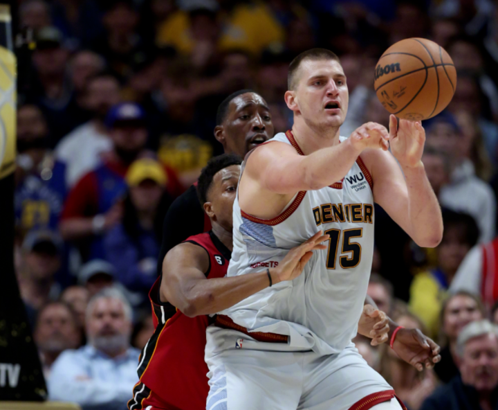 九游游戏攻略-迈阿密热火内部会议纪要流出——窗口期内部沟通，意甲使命明确，更衣室氛围转暖(再香港迈阿密到底有没有合同要求梅西上场)