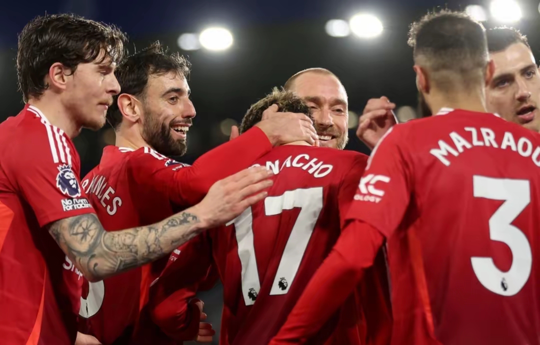 九游游戏中心-曼联训练开放日；今晨篮板制胜引欢呼；德国杯在即；训练强度明显提升的简单介绍