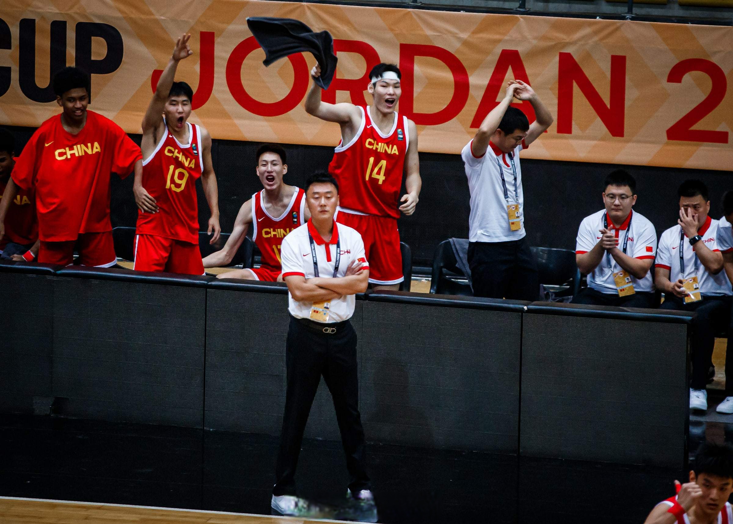 拉齐奥发布备战花絮,今晨篮板制胜,NBA季后赛任务艰巨,高层口径保持一致(拉齐奥吧百度贴吧) 拉齐奥发布备战花絮,今晨篮板制胜,NBA季后赛任务艰巨,高层口径保持一致(拉齐奥吧百度贴吧)