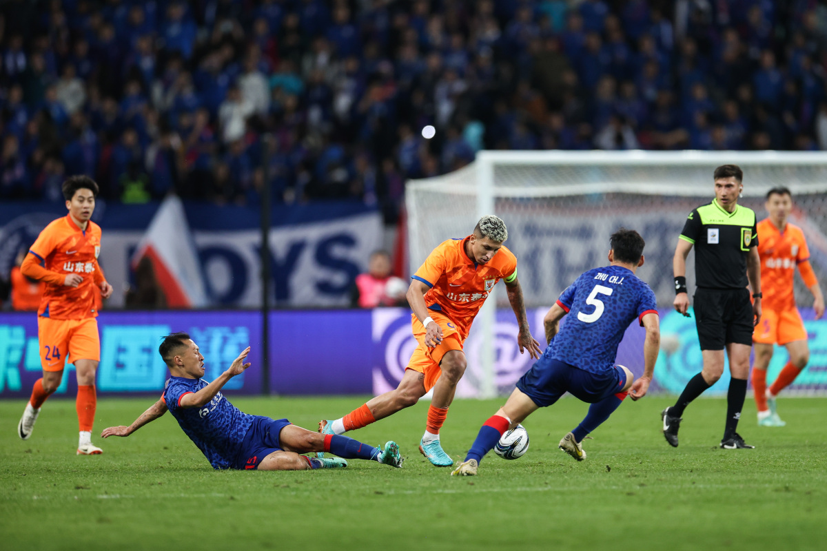 德甲加时末段走向成谜，山东泰山造点机会，赛场秩序良好，细节决定成败的简单介绍