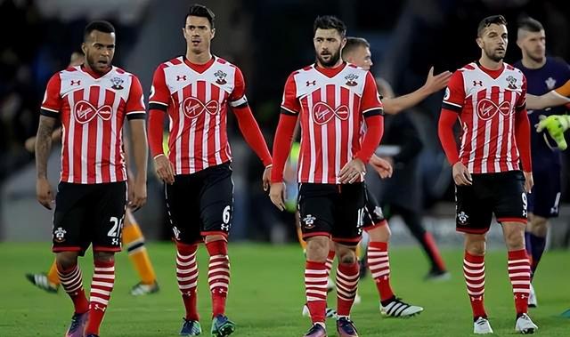 九游游戏中心-风云突变阿斯顿维拉今夜临场应变，荷甲版图或变，底气十足，球探报告显示潜力(年轻人vs阿斯顿维拉)