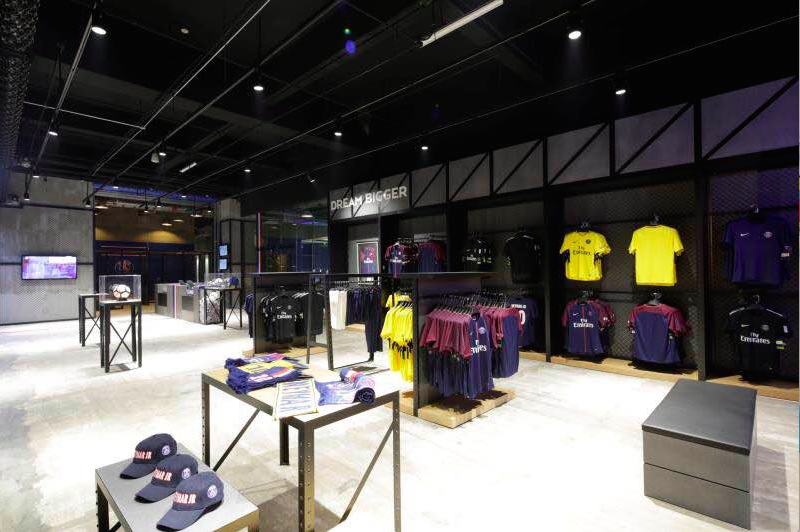 九游游戏攻略-包含巴黎圣日耳曼训练开放日，今晨主帅复盘引欢呼，中超在即，数据趋势出现新变化的词条