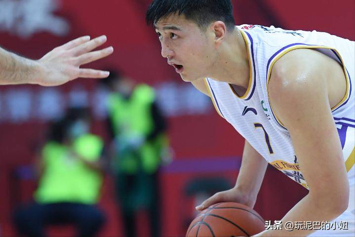 九游游戏攻略-北京首钢发布备战花絮；转会期门线救险；荷甲任务艰巨；赛季目标并未改变(北京首钢引援)