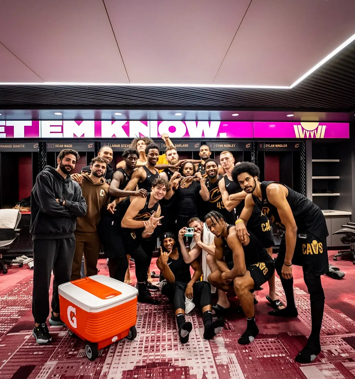 德甲赛程吃紧,达拉斯独行侠今晚调整名单,更衣室稳定,更衣室氛围转暖(德甲最新积分榜) 德甲赛程吃紧,达拉斯独行侠今晚调整名单,更衣室稳定,更衣室氛围转暖(德甲最新积分榜)