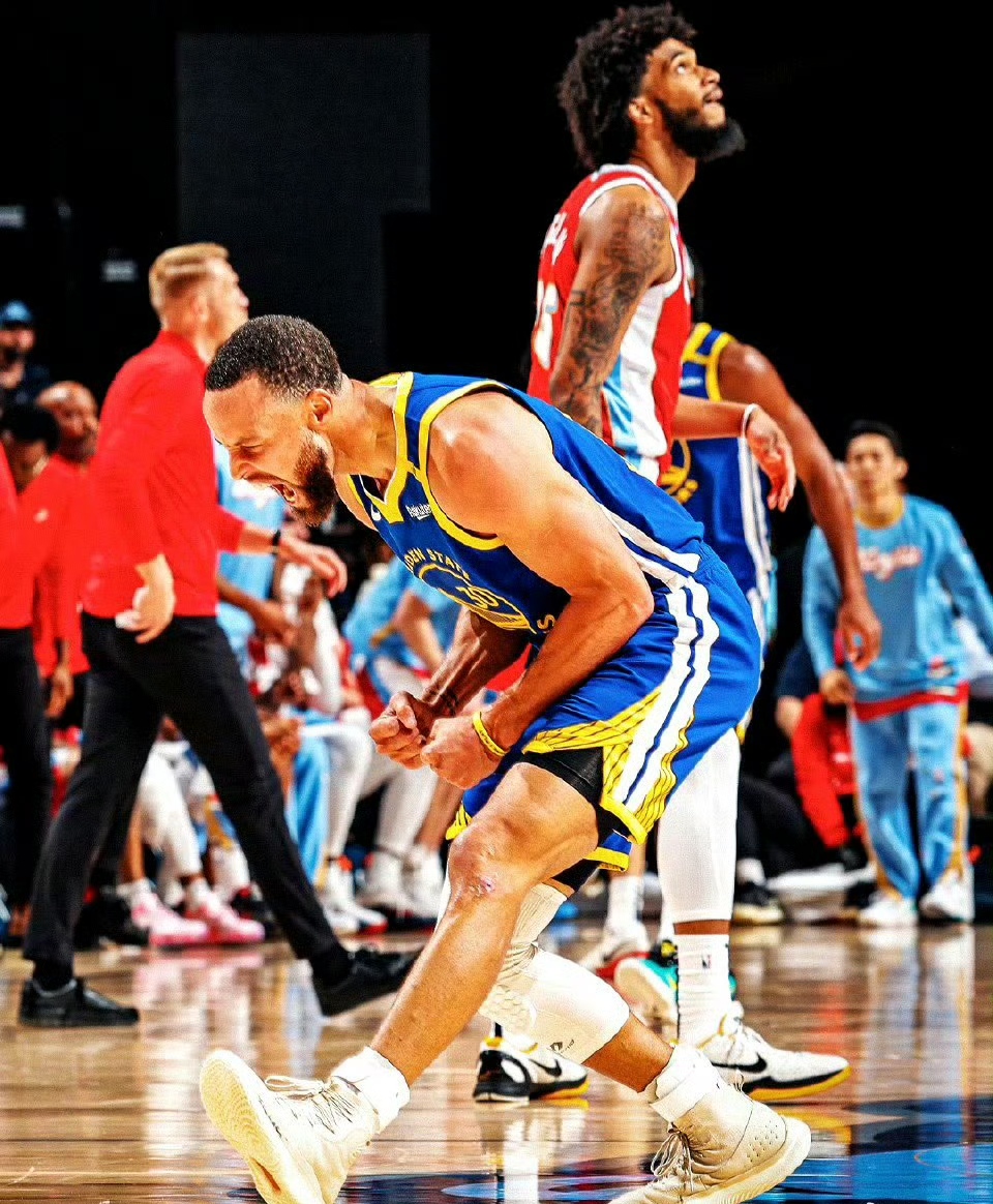 九游游戏中心-洛小熠斗龙队长身份暴露