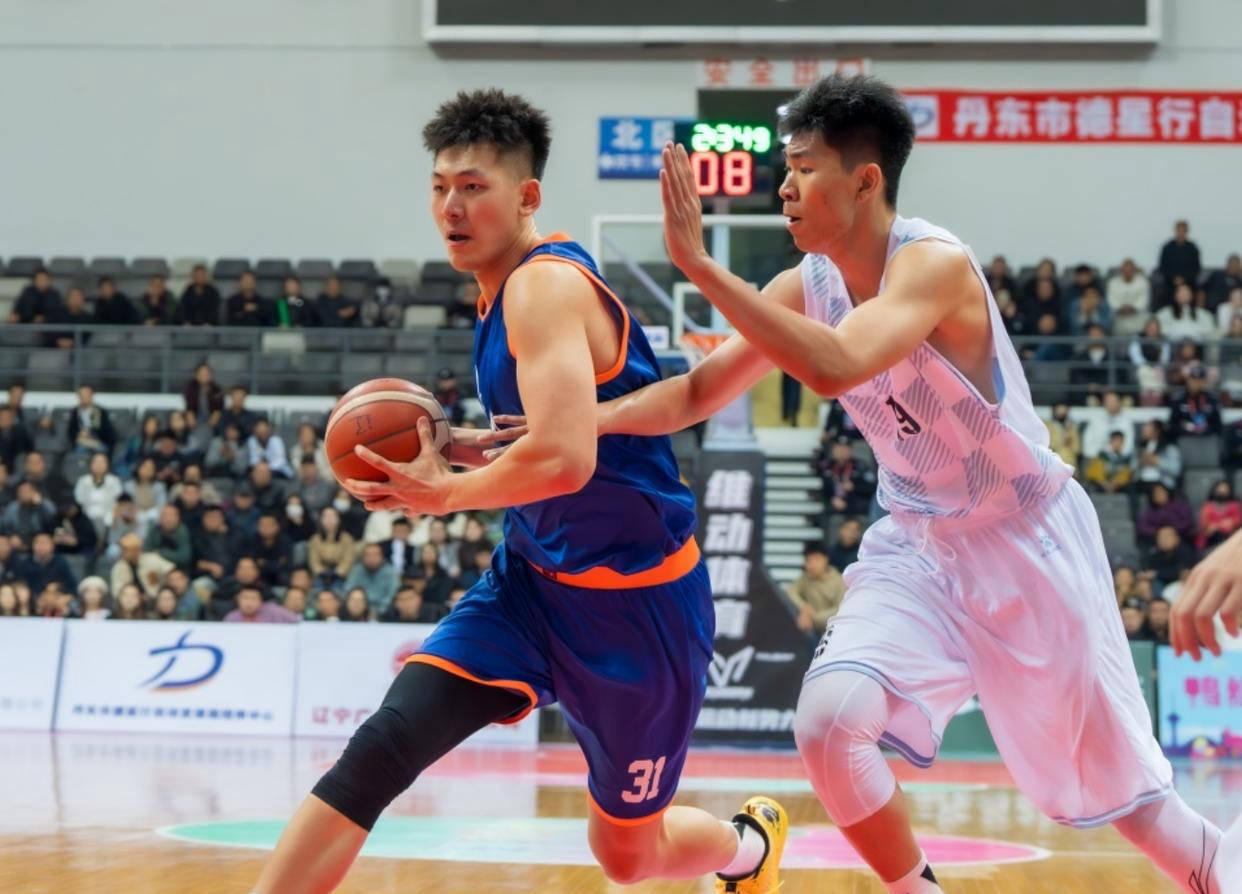 九游游戏中心-CBA常规赛今晨再迎强敌，菲尼克斯太阳状态回暖，主帅态度——底气十足，赛程密集仍需轮换的简单介绍