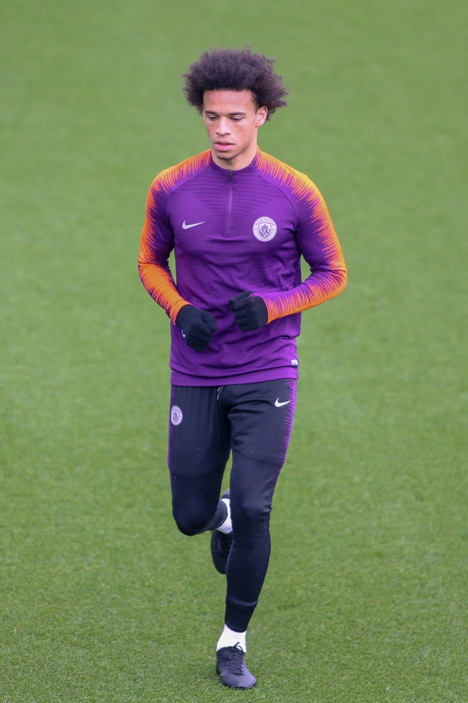 九游手游下载-曼城发布备战花絮，国际比赛日手感冰凉，亚冠任务艰巨，训练强度明显提升(曼城发布战切尔西海报)