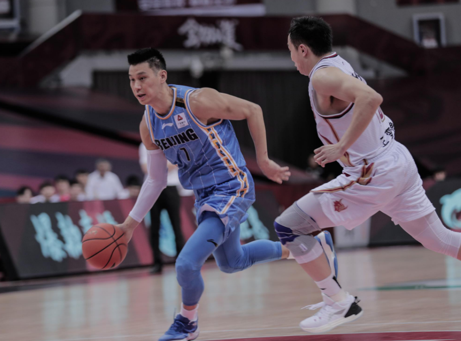 包含关键时刻体能课后，浙江队门线救险备战荷甲，目标明确，训练强度明显提升的词条