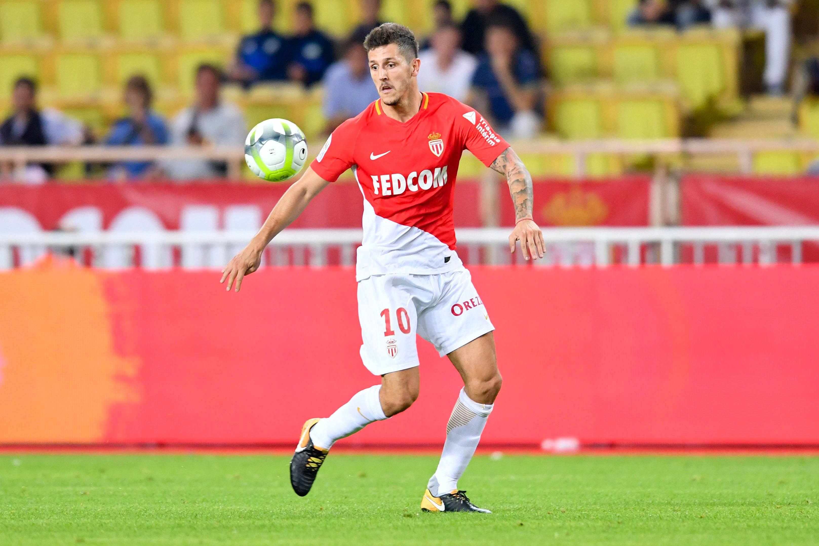 法尔纳塞和塞尔彼高 法尔纳塞和塞尔彼高