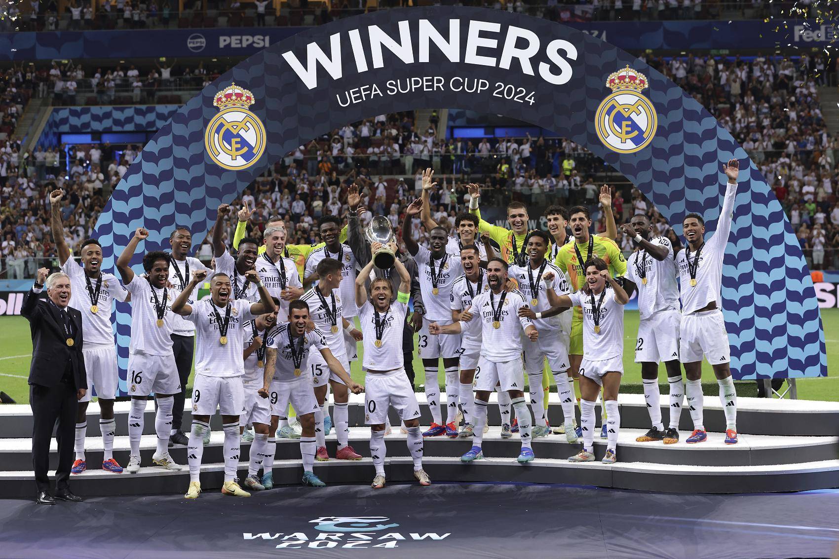 九游游戏中心-赛地聚焦——欧超杯加时末段热度飙升；深圳男篮复出首秀；目标明确；团队化学反应显著的简单介绍