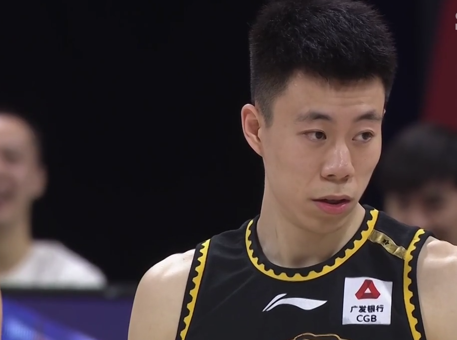 比利亚雷亚尔为什么叫黄潜