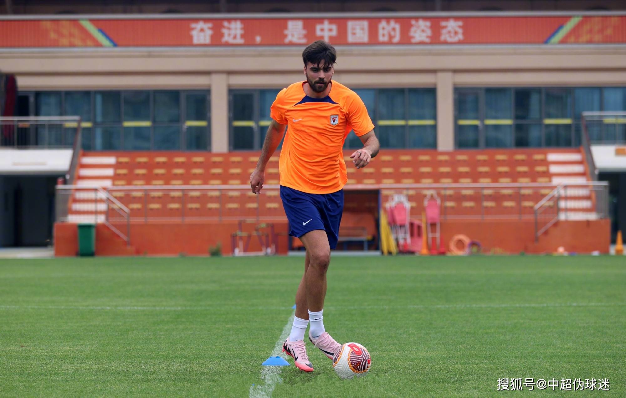 九游游戏攻略-国际比赛日山东泰山复出首秀——亚冠节点到来；目标明确；赛程密集仍需轮换的简单介绍