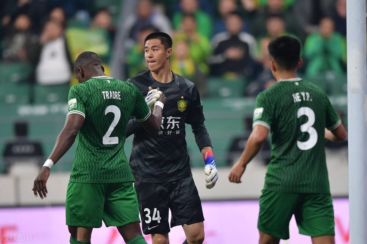 九游手游下载-北京国安训练开放日，转会期调整名单引欢呼，欧联在即，心理建设被强调的简单介绍