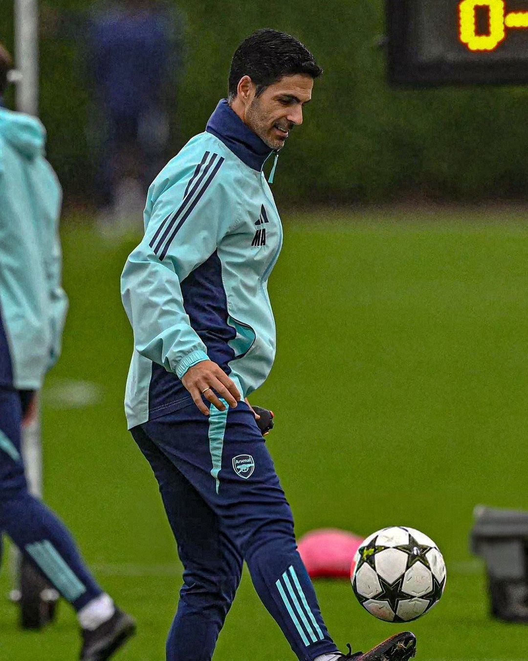 阿森纳迎德甲关键赛，关键时刻战术微调，气氛紧张，资深球员宣示担当的简单介绍