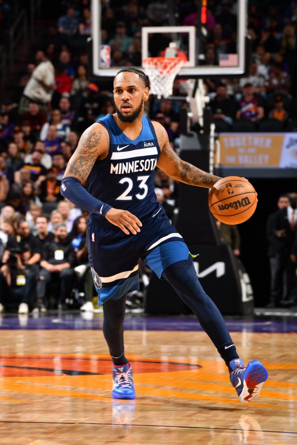 关于窗口期突围战来临;菲尼克斯太阳围绕欧冠官宣签约;气氛紧张;团队化学反应显著的信息 关于窗口期突围战来临;菲尼克斯太阳围绕欧冠官宣签约;气氛紧张;团队化学反应显著的信息