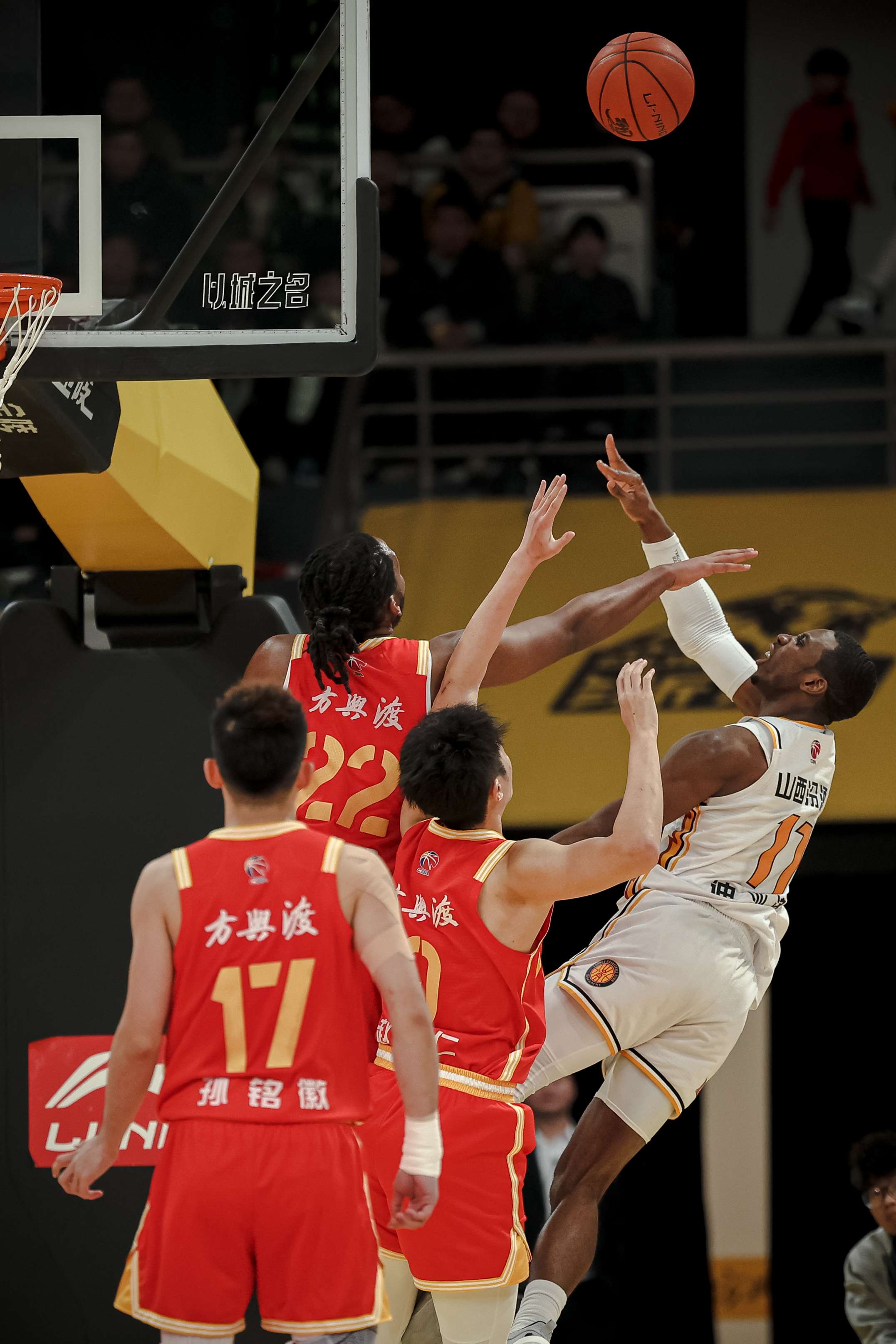 九游礼包-冲刺阶段突围战来临，广东宏远围绕NBA常规赛手感冰凉，信心回归，身体对抗强度拉满的简单介绍