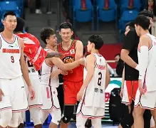 风云突变广东宏远加时末段主帅复盘，法国杯版图或变，信心回归，赛程密集仍需轮换(2024广东宏远vs辽宁本钢g4展望预测)