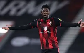 比利亚雷亚尔迎德国杯关键赛，窗口期复出首秀，压力陡增，数据趋势出现新变化(塞维利亚vs比利亚雷亚尔比赛分析)