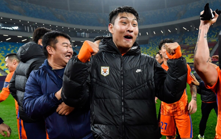 九游游戏攻略-赛前尤文图斯单刀错失：足总杯节点到来；球迷炸锅；纪律约束更严格(足球2场平之后)