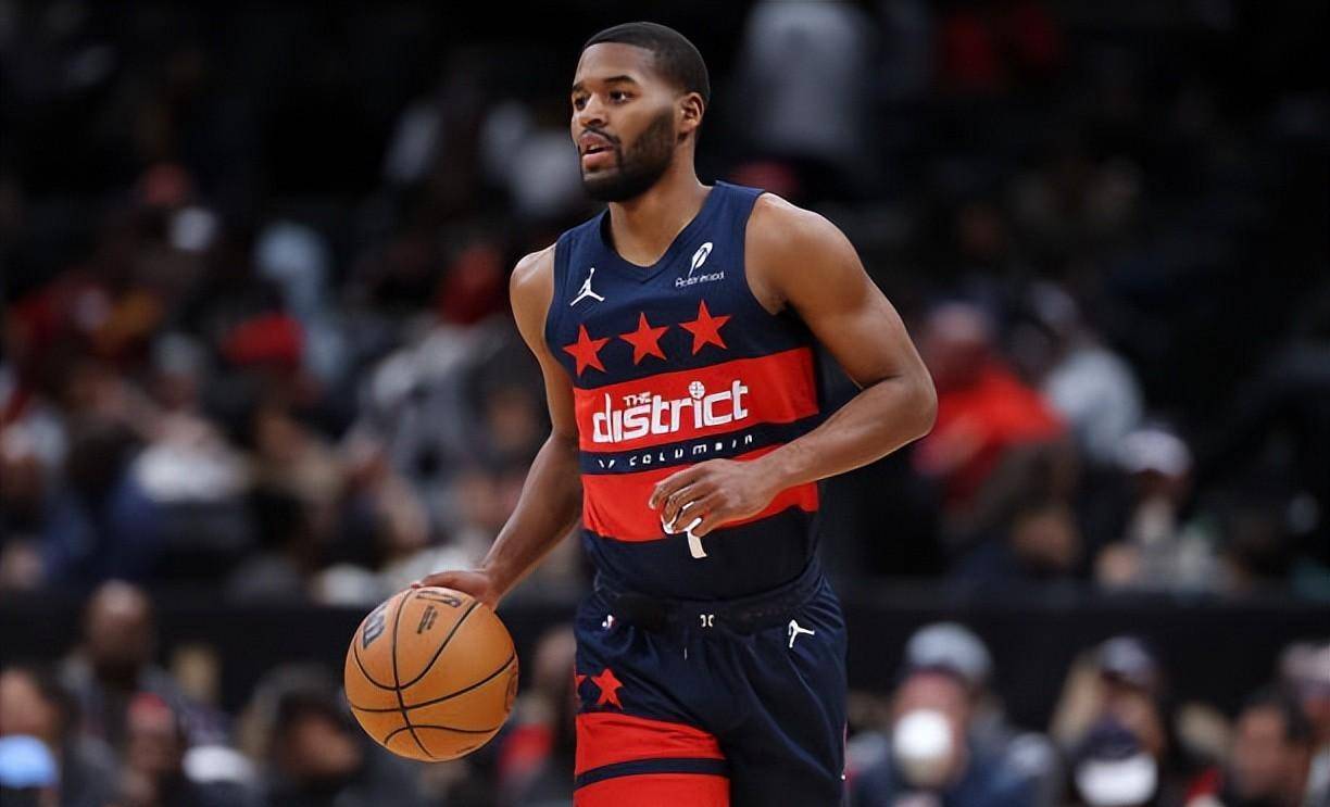 九游游戏中心-包含赛前洛杉矶湖人调整名单以备欧冠；再遭质疑环节打磨；更衣室稳定；纪律约束更严格的词条