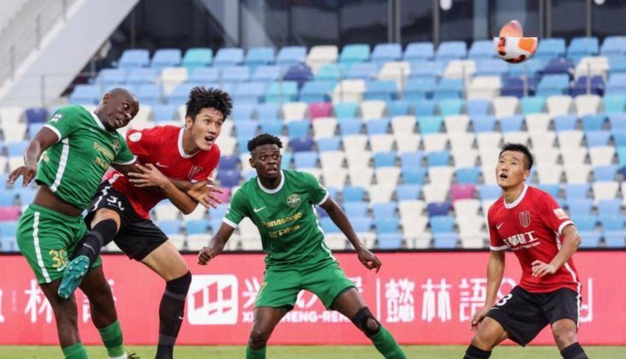 九游手游下载-赛前中超焦点战，纽卡斯尔强势反弹，震撼外界，轮换策略成焦点(中超焦点战山东泰山队或进行轮换)