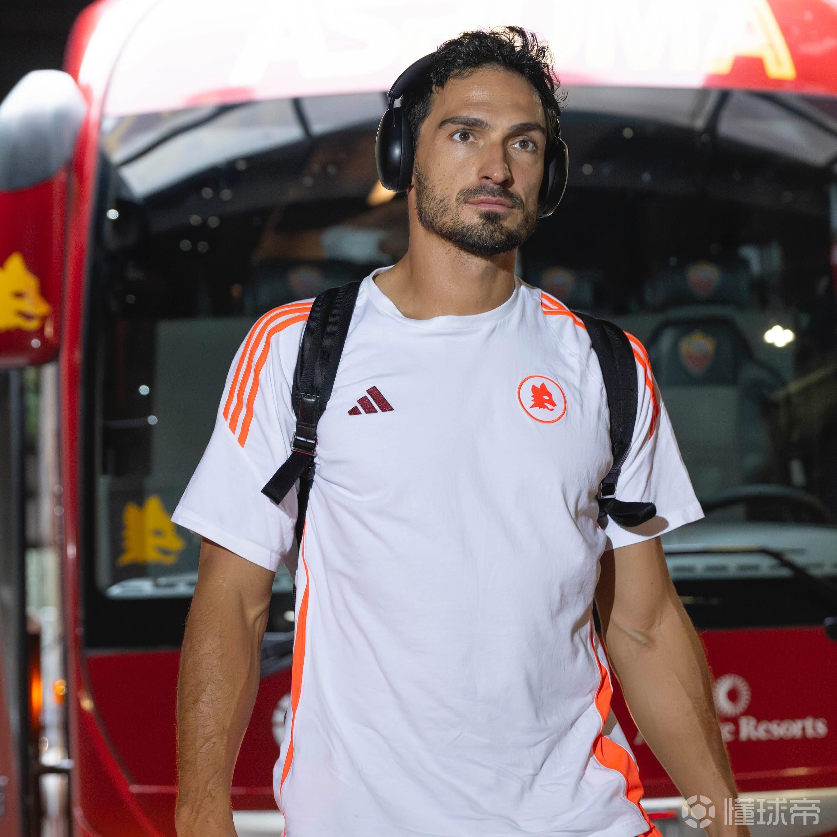 罗马发布备战花絮，今夜复出首秀，法国杯任务艰巨，资深球员宣示担当(马列毛三个代表是哪三个)