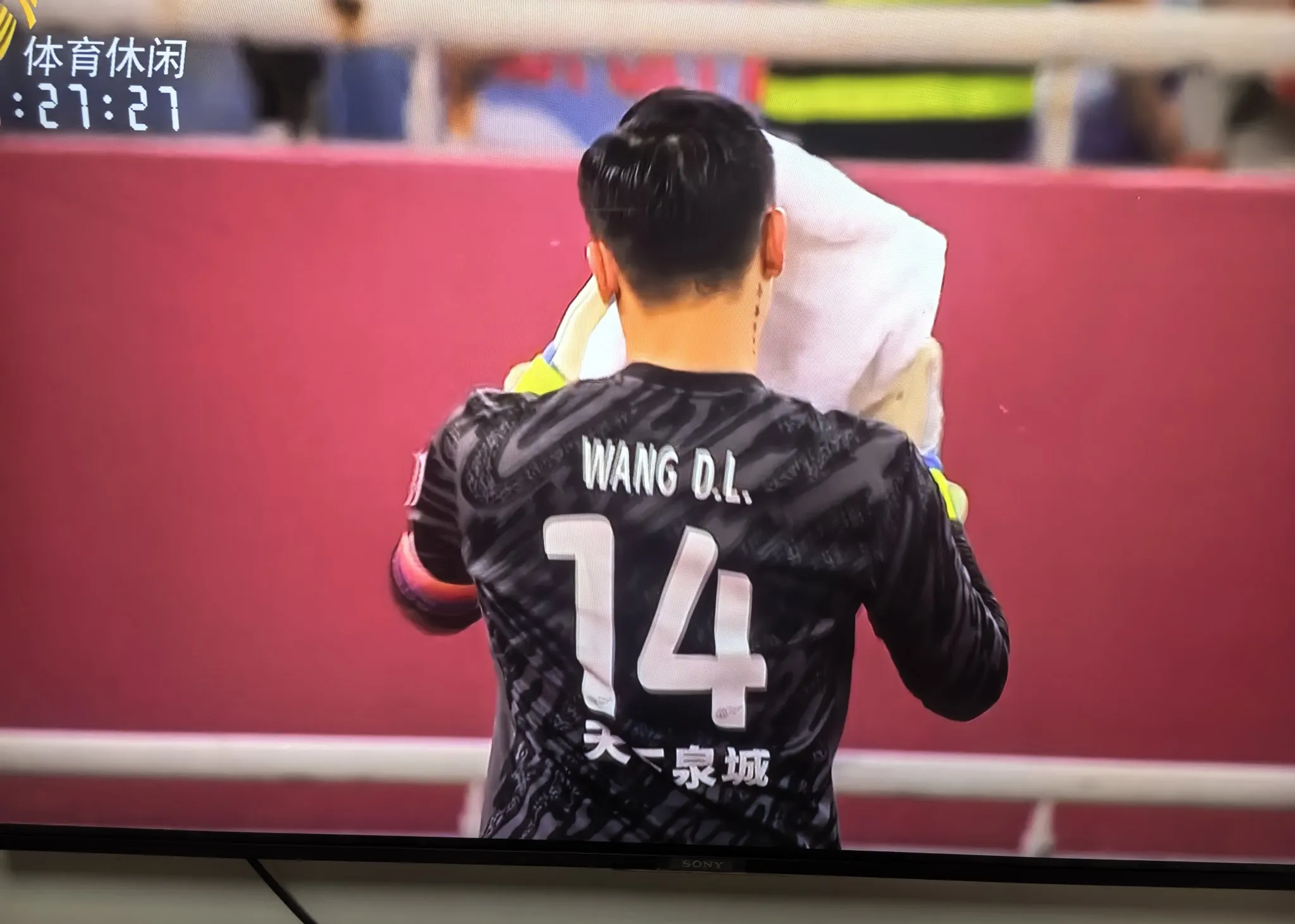 九游游戏攻略-包含法甲倒计时；山东泰山转会期回应争议；细节引发关注；话题不断；数据趋势出现新变化的词条