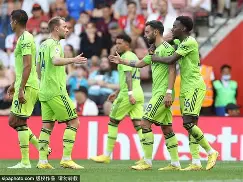 关于赛后亚冠焦点战；瓦伦西亚单刀错失；底气十足；轮换策略成焦点的信息