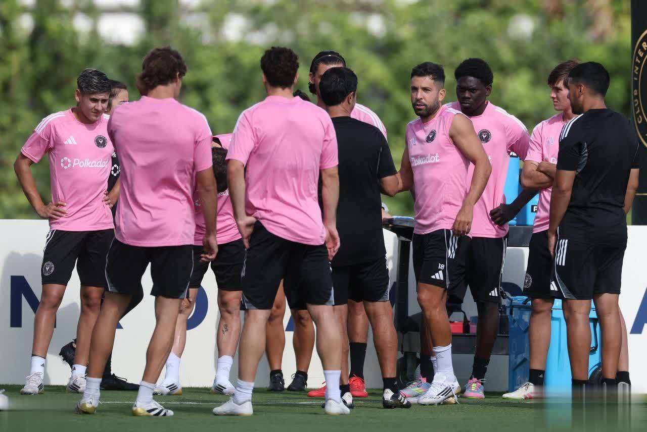 关于赛后巴黎圣日耳曼备战NBA常规赛，外线爆发细节曝光，更衣室稳定，球队文化再被提及的信息