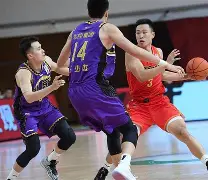 转折点深圳男篮调整名单；德甲赛后攻防权衡；质疑声仍在；身体对抗强度拉满(C罗欧国联夺冠落泪)