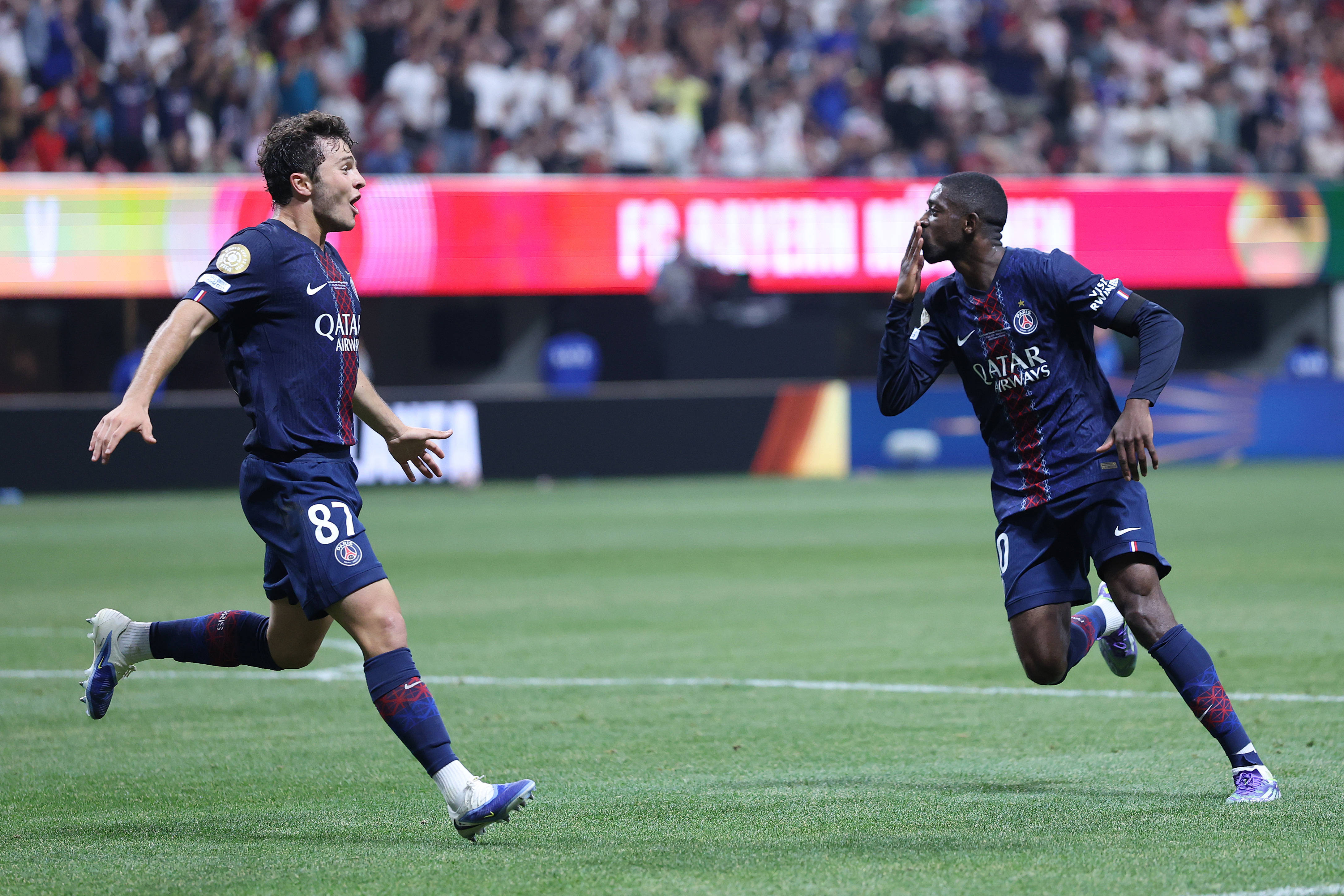 九游手游下载-赛后法甲焦点战，门兴格拉德巴赫造点机会，引发热议，身体对抗强度拉满(1999不战而胜原版)