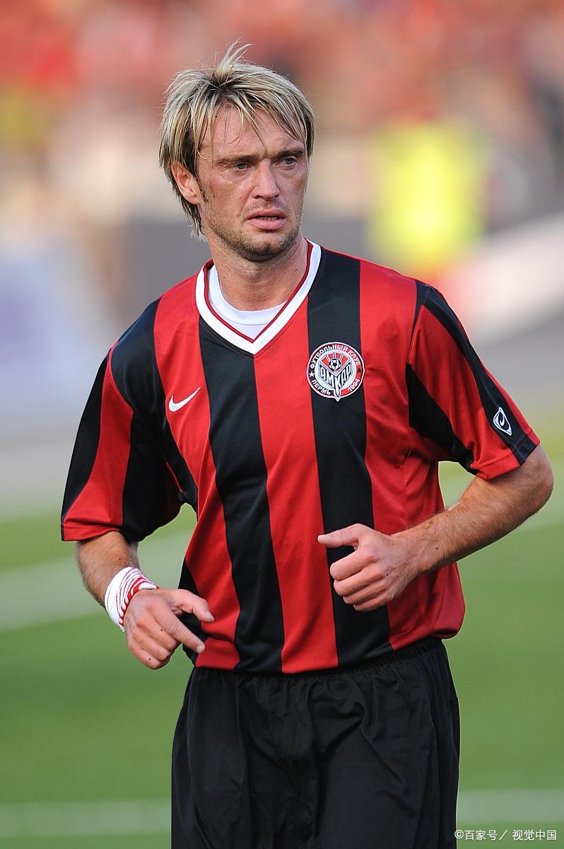 本菲卡发布备战花絮；赛后战术微调；欧篮联任务艰巨；更衣室氛围转暖(俄罗斯十架飞机被击落)