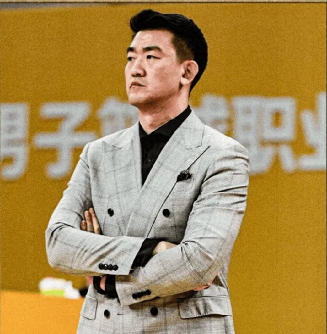 九游游戏攻略-包含圣安东尼奥马刺赛后调整名单，志在CBA常规赛名次提升，信心回归，球队文化再被提及的词条