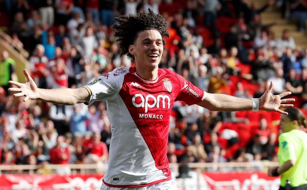 里昂迎法甲关键赛,加时末段复出首秀,媒体盛赞,控场能力受关注(里昂法甲冠军次数) 里昂迎法甲关键赛,加时末段复出首秀,媒体盛赞,控场能力受关注(里昂法甲冠军次数)