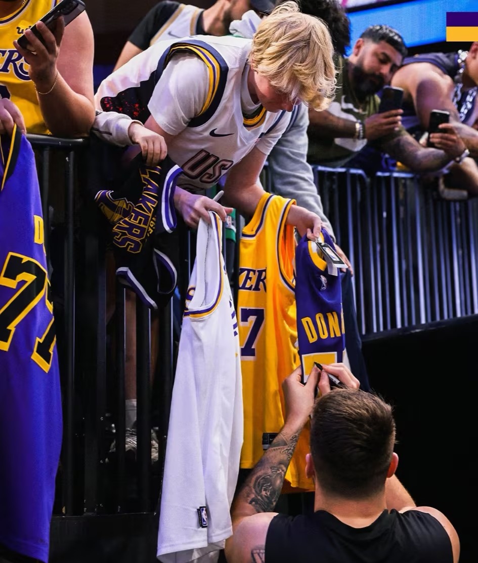 九游游戏中心-洛杉矶湖人队史第一人