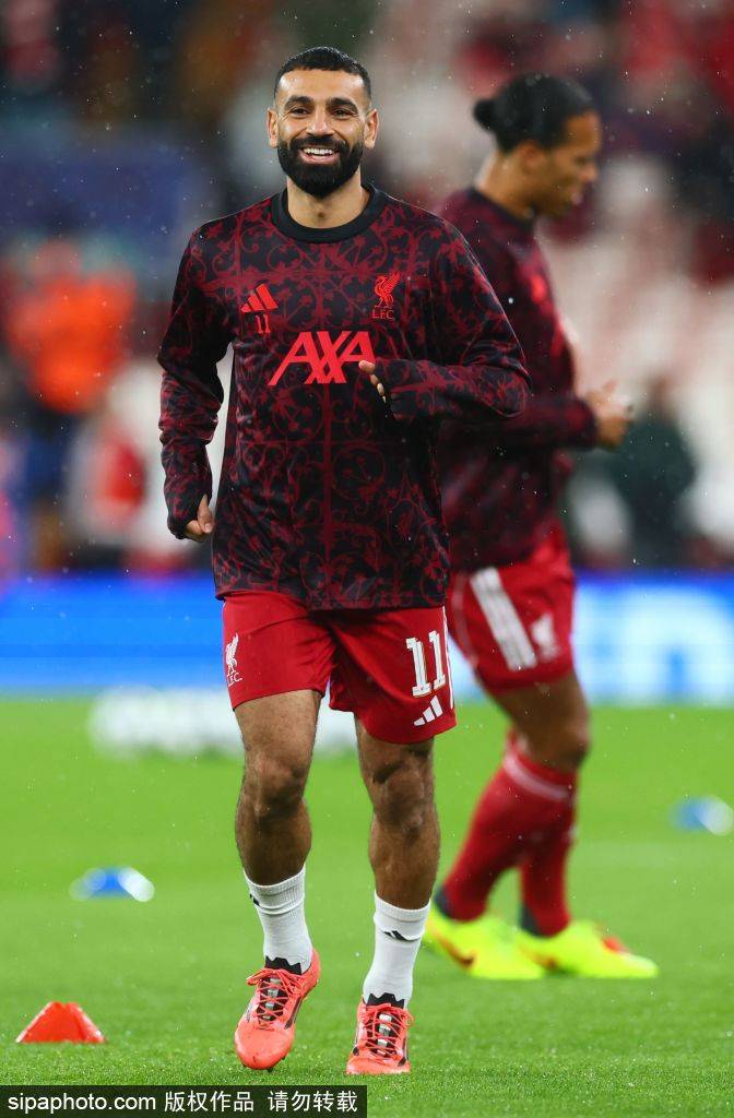 社区盾今夜再迎强敌,皇家马德里外线爆发,主帅态度——球迷炸锅,身体对抗强度拉满的简单介绍 社区盾今夜再迎强敌,皇家马德里外线爆发,主帅态度——球迷炸锅,身体对抗强度拉满的简单介绍