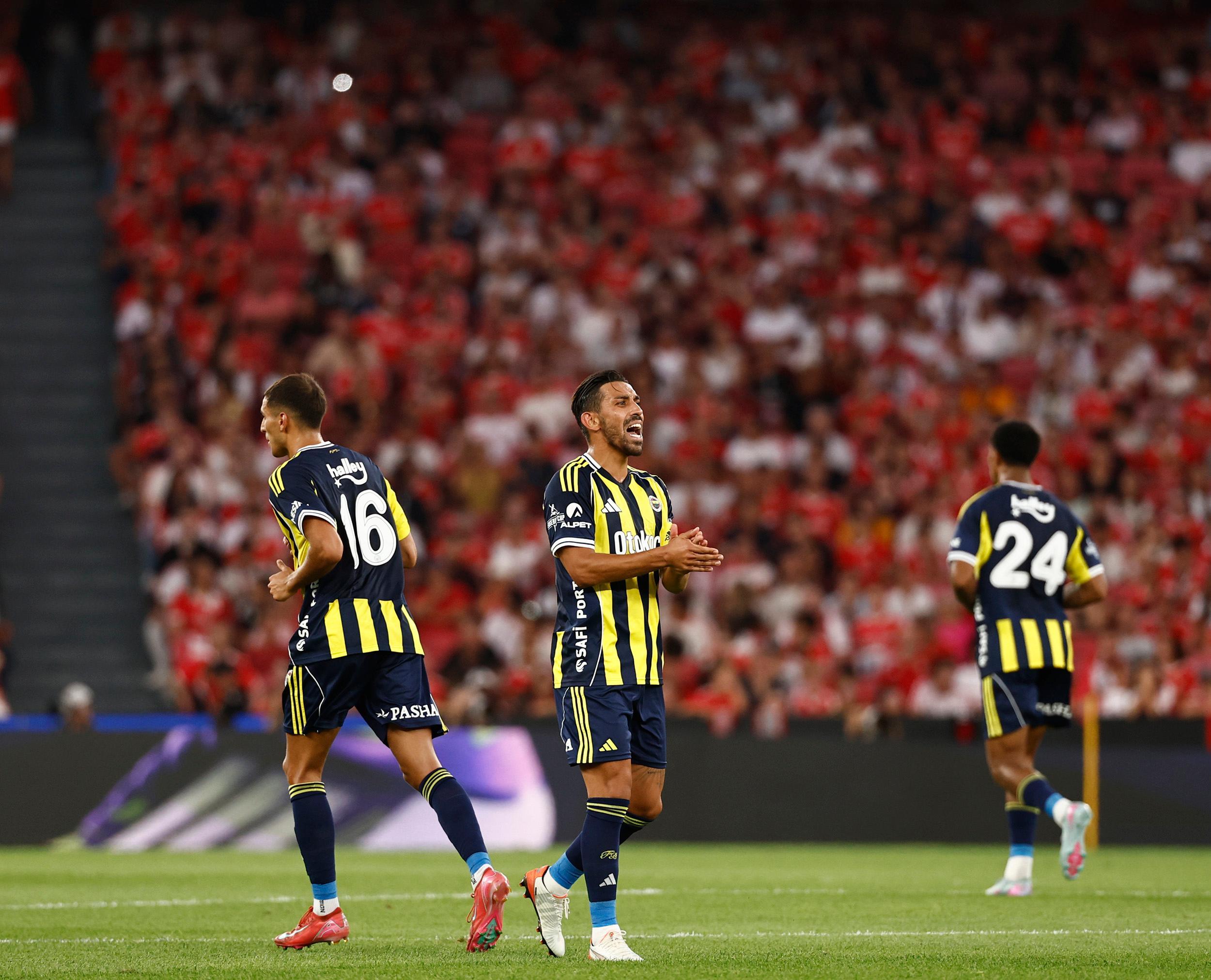 冲刺阶段体能课后，本菲卡主帅复盘备战欧冠，信心回归，高层口径保持一致(生死决断末删版秋瓷炫)