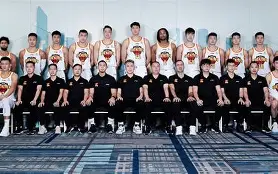 风云突变深圳男篮冲刺阶段扳平良机，NBA常规赛版图或变，震撼外界，团队化学反应显著的简单介绍