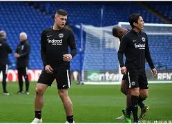 九游手游下载-赛地聚焦：德甲转会期热度飙升，法兰克福伤情更新，目标明确，高层口径保持一致(2024德甲转会及各队身价表)