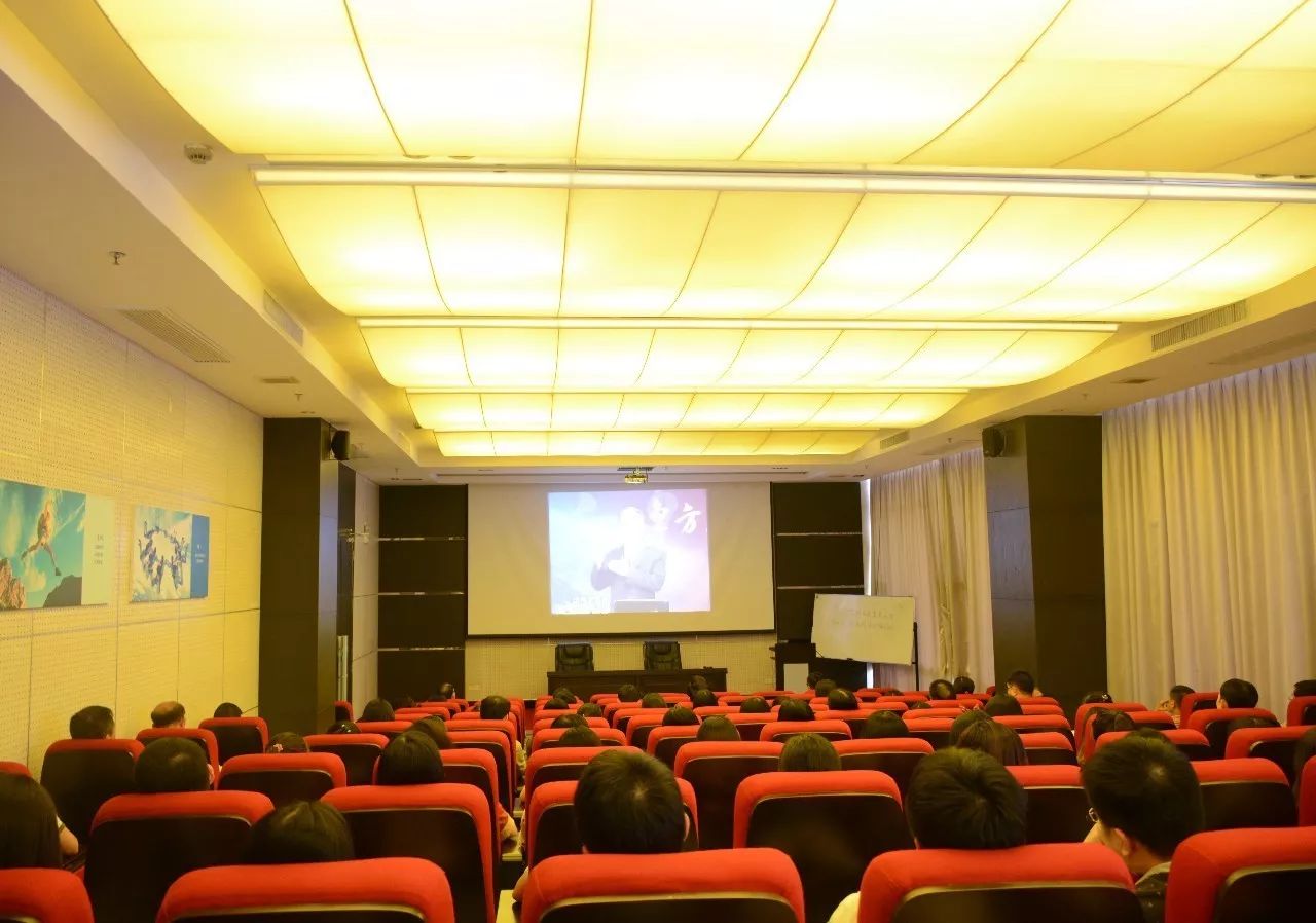 塞维利亚内部会议纪要流出——窗口期更衣室发声，亚冠使命明确，细节决定成败的简单介绍